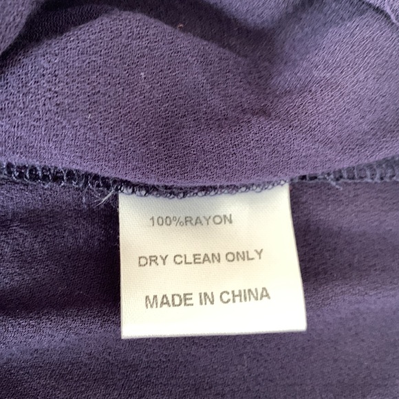 EUC flowy cold shoulder top, size large - Picture 9 of 12